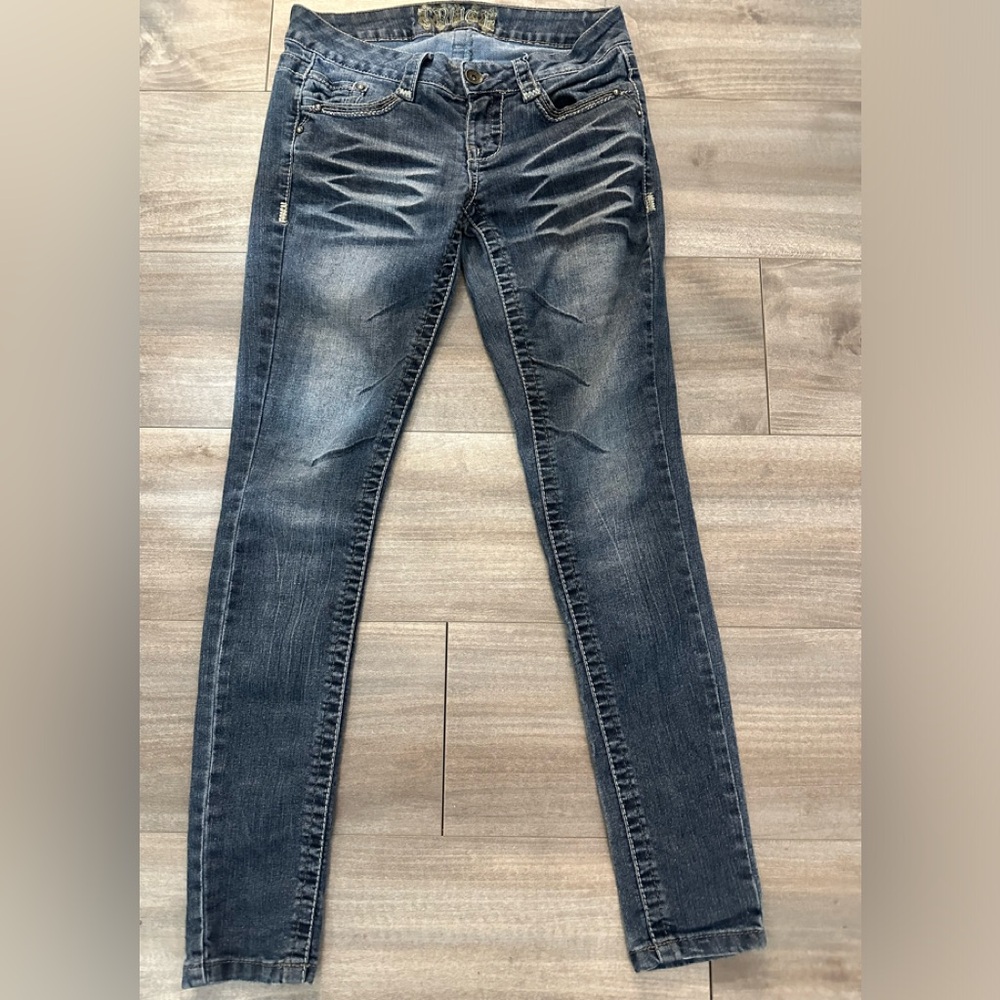 TRUCE Embellished Jeans - Size 7